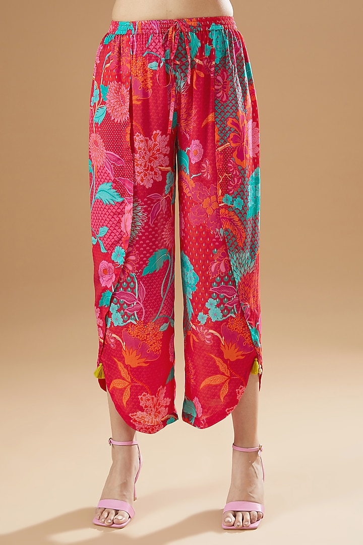Jaster Red Crepe Embroidered & Printed Kurta Set by Raji ramniq at Pernia's Pop Up Shop