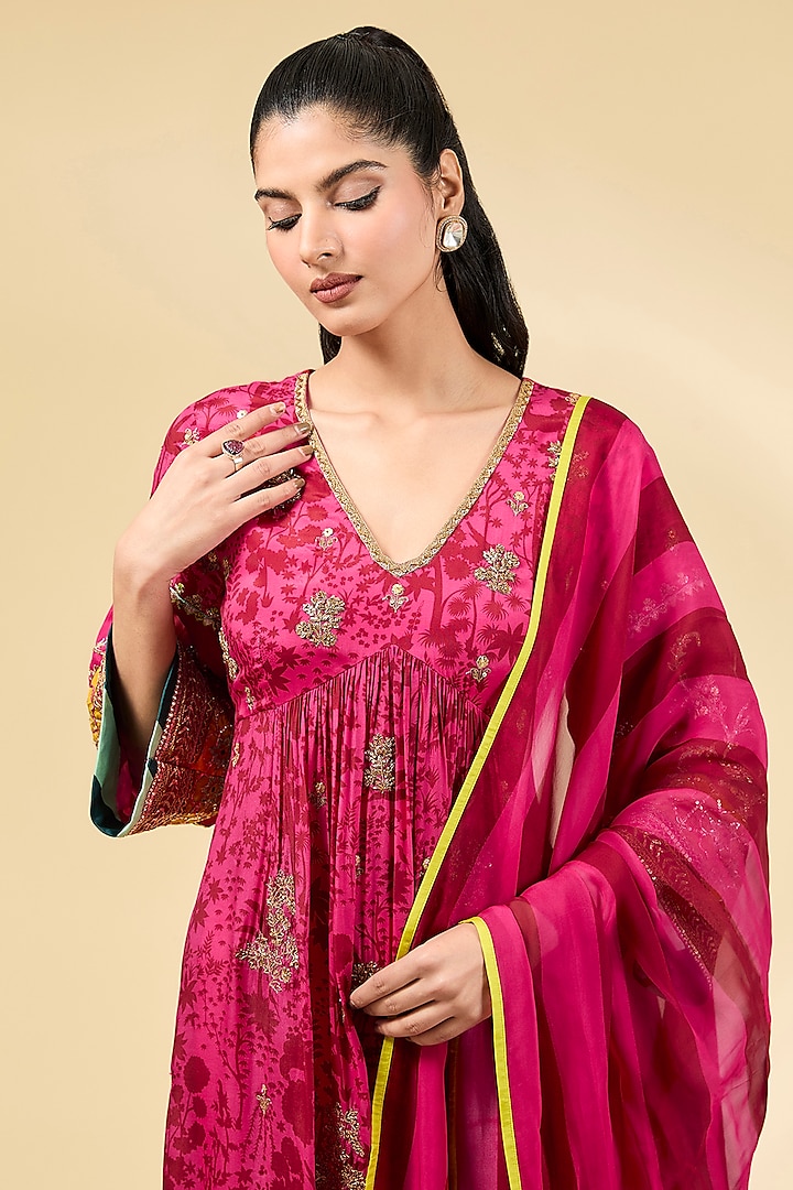 Hot Pink-Red Crepe Shadow Printed & Hand Embroidered Kurta Set by Raji ramniq at Pernia's Pop Up Shop