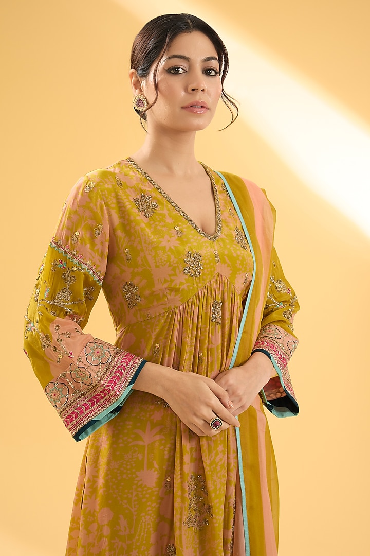 Yellow Crepe Printed & Embroidered Kurta Set by Raji ramniq at Pernia's Pop Up Shop