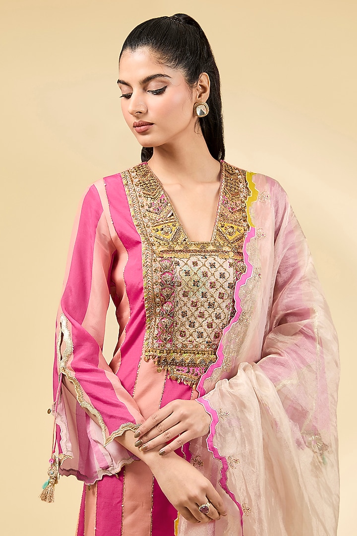 Pink & Nude Pink Crepe Striped Printed Kurta Set by Raji ramniq at Pernia's Pop Up Shop