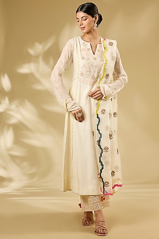 Ivory Chanderi Hand & Machine Embroidered Anarkali Set by Raji ramniq