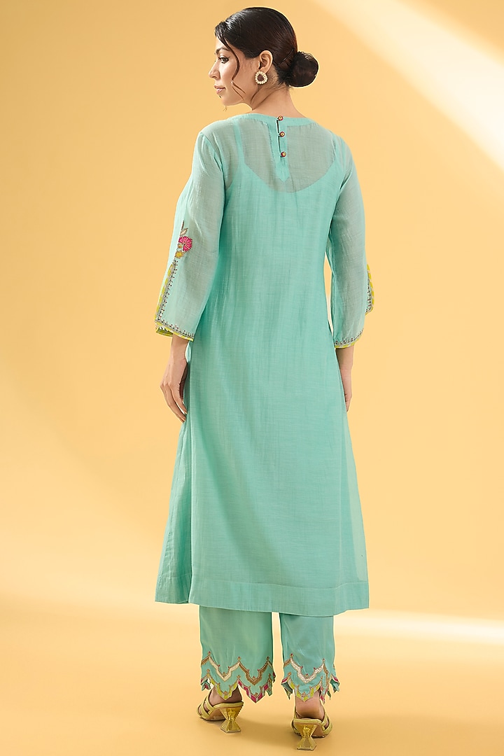 Powder Blue Chanderi Floral & Applique Embroidered Kurta Set by Raji ramniq at Pernia's Pop Up Shop
