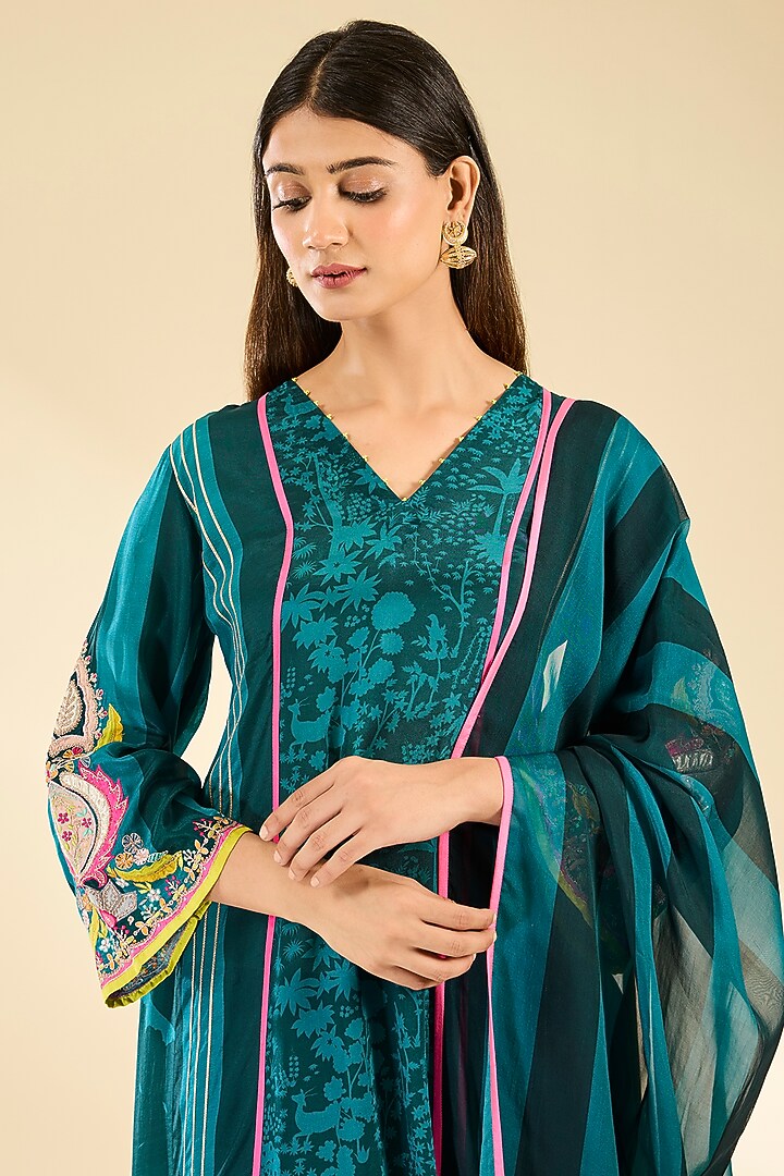 Blue Crepe & Organza Floral Printed Kurta Set by Raji ramniq at Pernia's Pop Up Shop