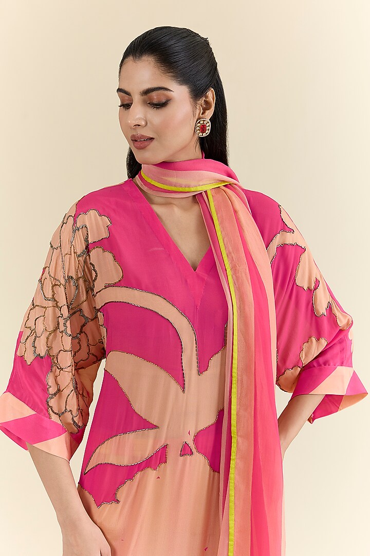 Pink Crepe & Organza Printed Kurta Set by Raji ramniq at Pernia's Pop Up Shop