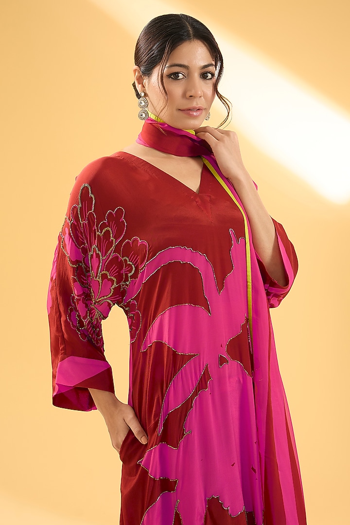 Red Crepe & Organza Floral Embroidered Kurta Set by Raji ramniq at Pernia's Pop Up Shop