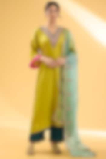 Yellow Twill Silk Kurta Set by Raji ramniq at Pernia's Pop Up Shop