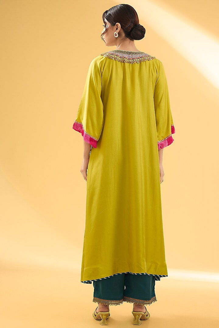Yellow Twill Silk Kurta Set by Raji ramniq at Pernia's Pop Up Shop