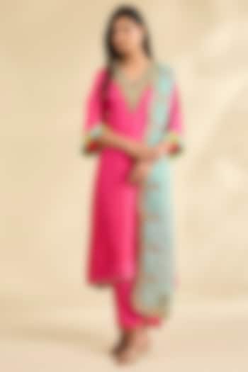 Pink Twill Silk & Modal Satin Embellished Kaftan Kurta Set by Raji ramniq at Pernia's Pop Up Shop