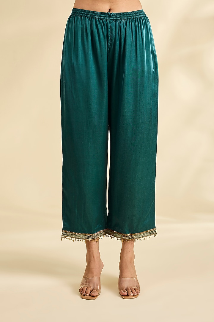 Green Twill Silk & Modal Satin Embellished Kaftan Kurta Set by Raji ramniq at Pernia's Pop Up Shop