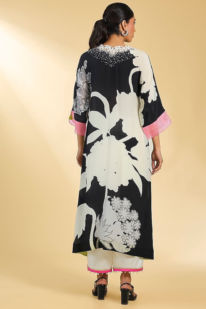 Black Crepe Printed & Embroidered Kurta Set by Raji Ramniq at Pernia's Pop Up Shop