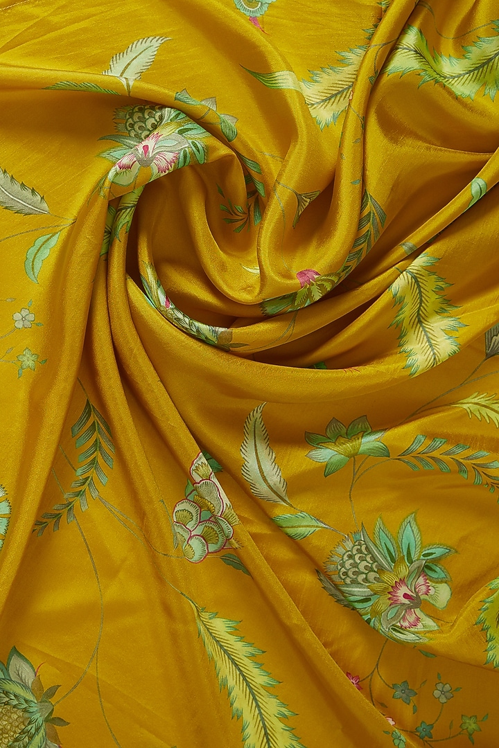 Lime Yellow Silk Organza Sequins Embroidered Wedding Saree Set by Raji Ramniq at Pernia's Pop Up Shop