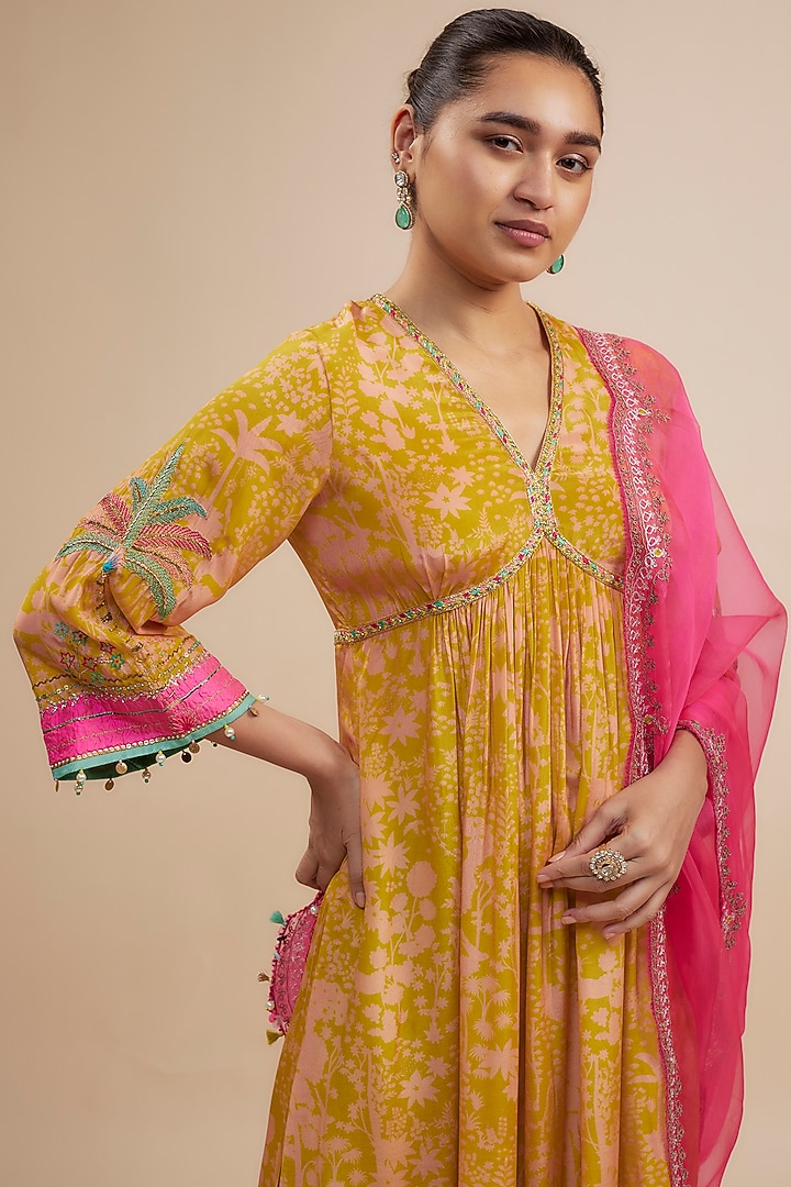 Yellow & Nude Pink Crepe Hand Embroidered Kurta Set by Raji ramniq at Pernia's Pop Up Shop