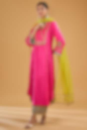 Hot Pink Silk Hand Embroidered Kurta Set by Raji Ramniq