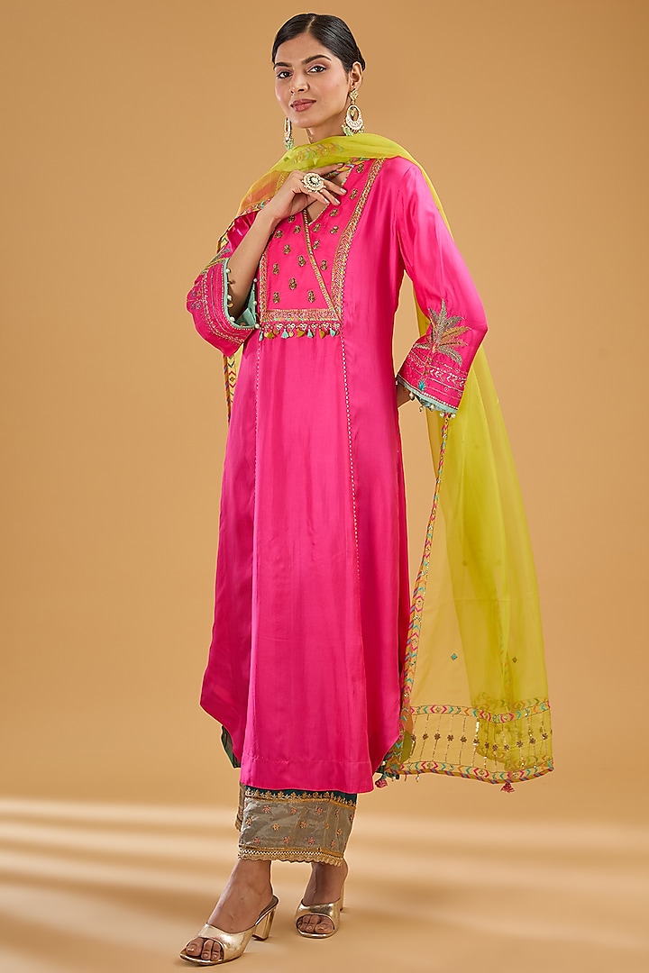 Hot Pink Silk Hand Embroidered Kurta Set by Raji Ramniq