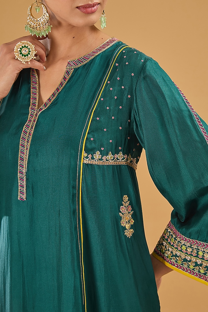 Teal Twill Silk Hand Embroidered Kurta Set by Raji Ramniq at Pernia's Pop Up Shop