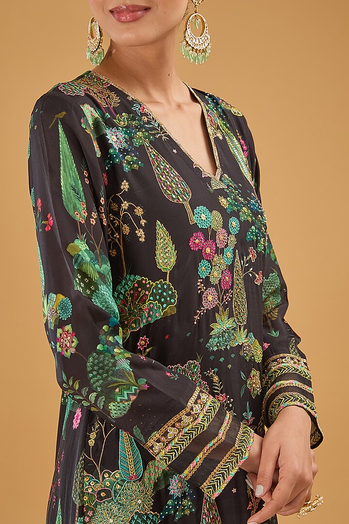 Black Crepe Hand Embroidered Asymmetric Kurta Set by Raji Ramniq at Pernia's Pop Up Shop
