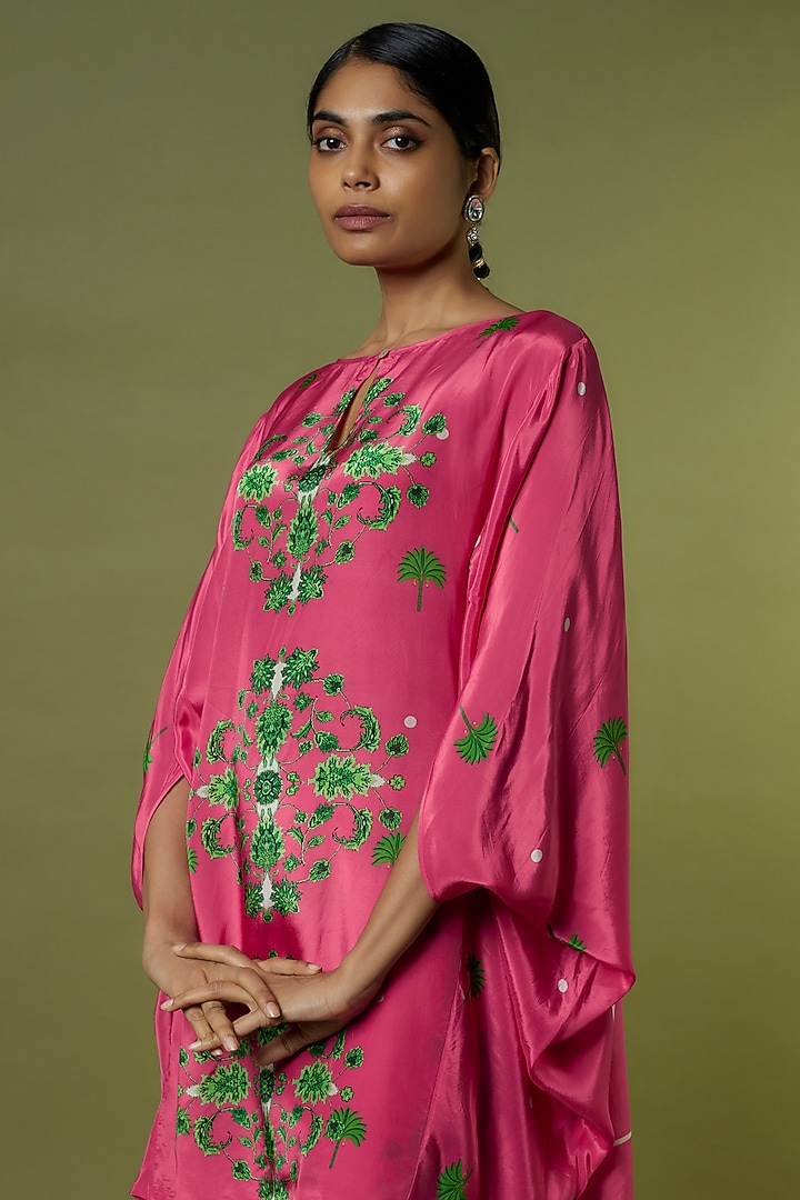 Fuchsia Crepe Kaftan Set by Rajat tangri at Pernia's Pop Up Shop