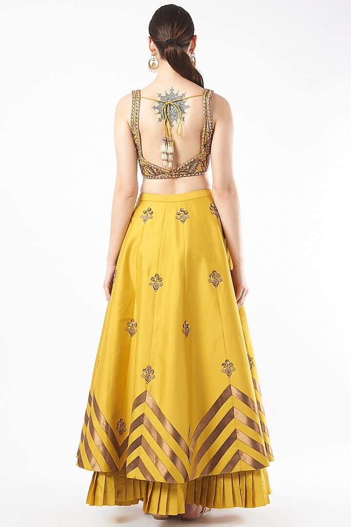Yellow Tafetta Embroidered Wedding Lehenga Set by Rajat tangri at Pernia's Pop Up Shop