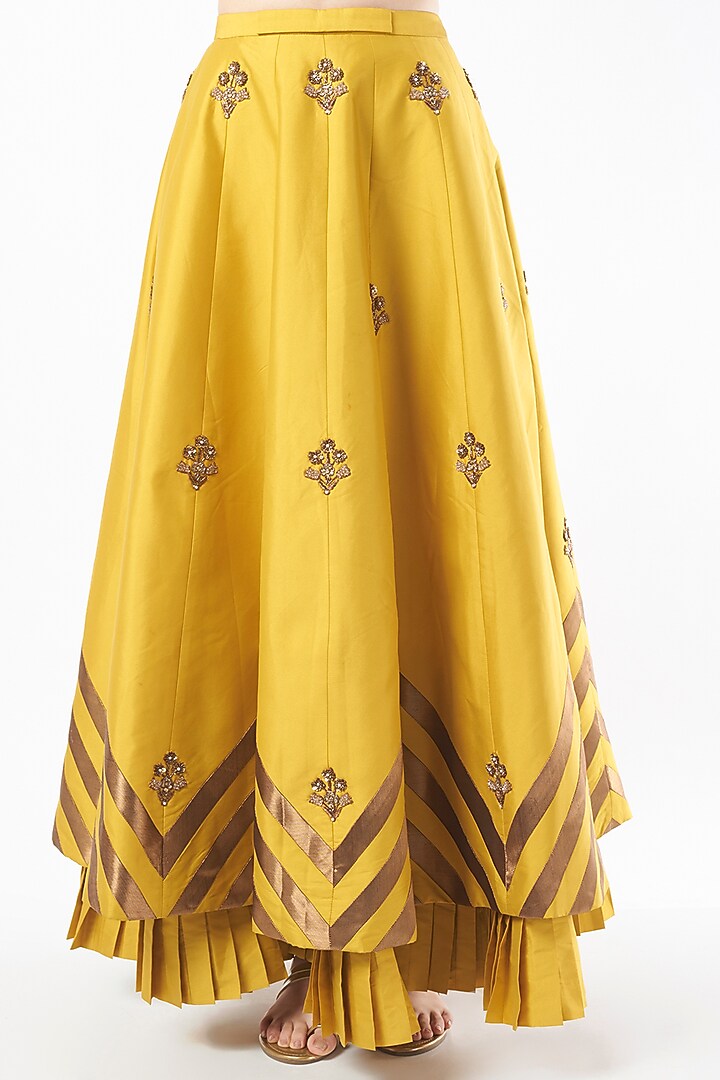 Yellow Tafetta Embroidered Wedding Lehenga Set by Rajat tangri at Pernia's Pop Up Shop