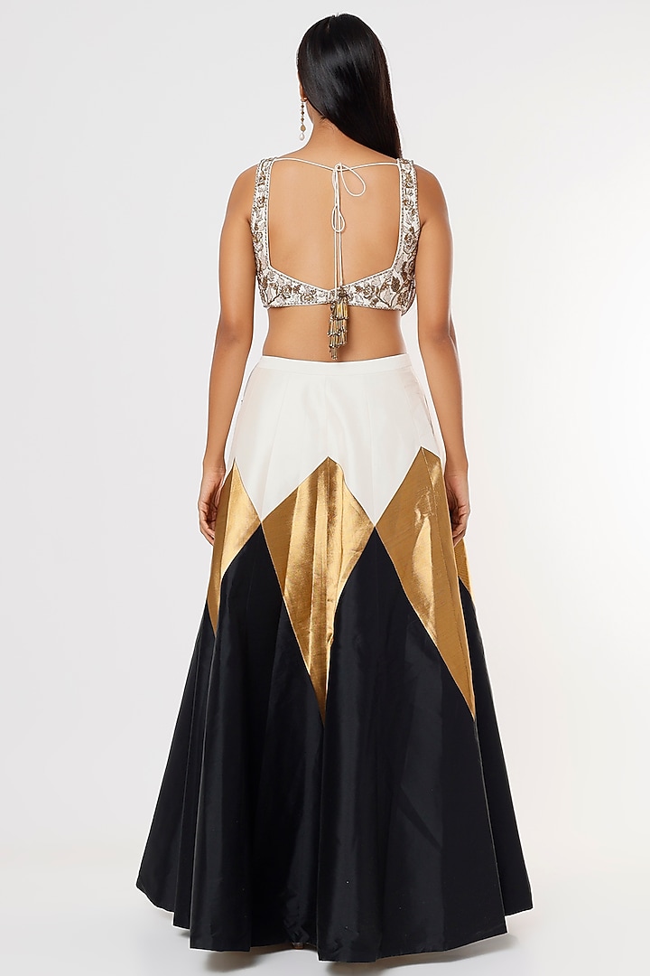 White & Black Multi-Chevron Printed Wedding Lehenga Set by Rajat tangri  at Pernia's Pop Up Shop
