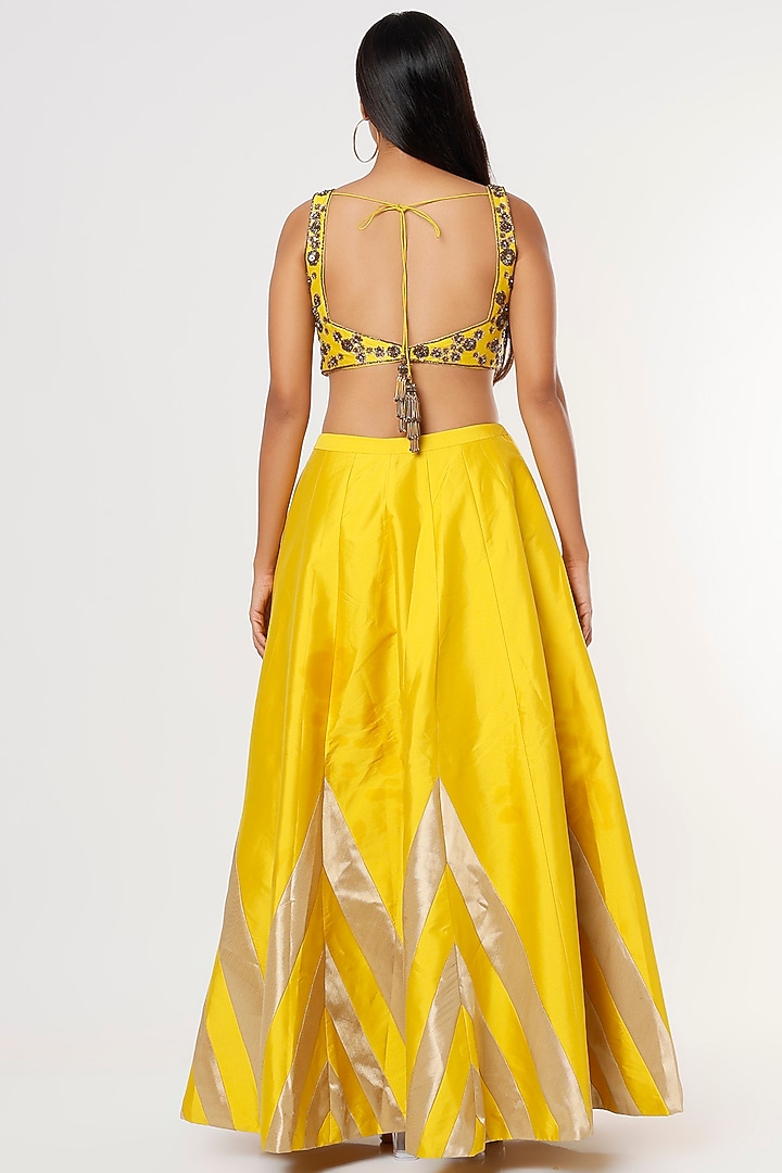 Yellow Inverted Chevron Printed Wedding Lehenga Set by Rajat tangri  at Pernia's Pop Up Shop