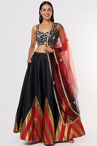 Black & Red Chevron Printed Lehenga Set by Rajat tangri 