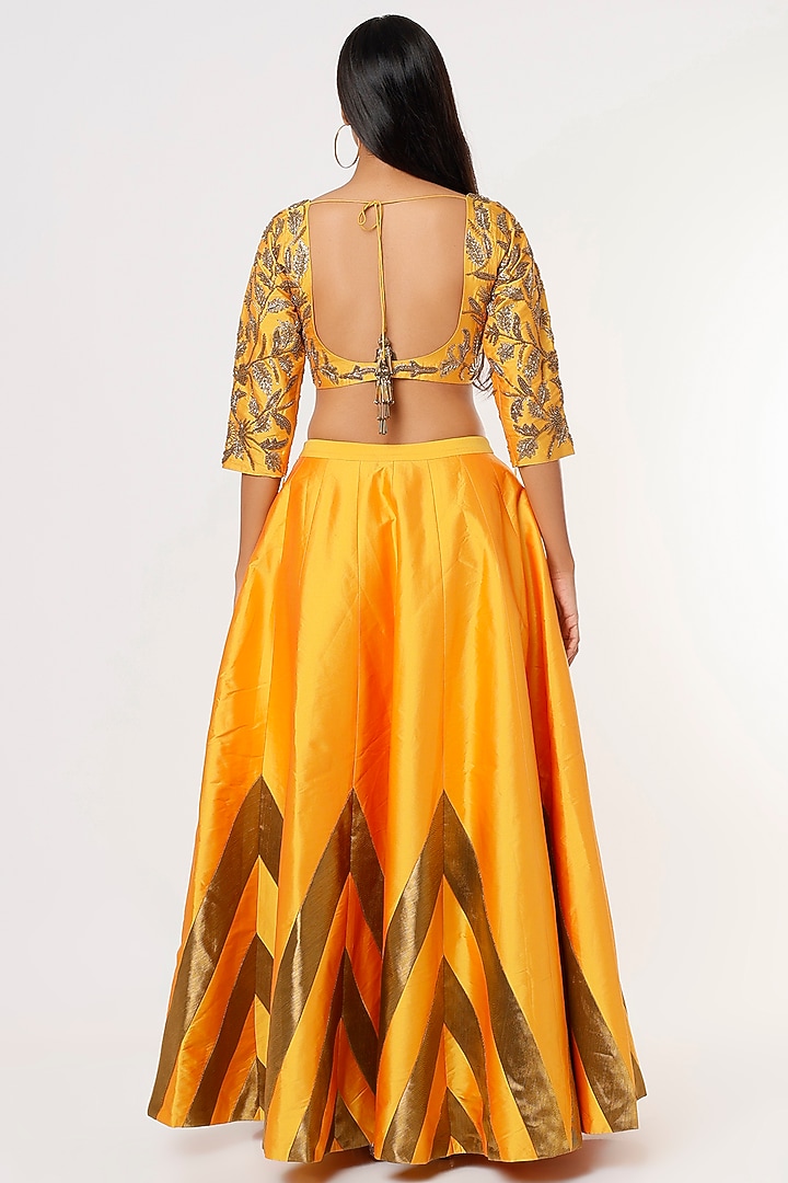 Yellow Taffeta Printed Wedding Lehenga Set by Rajat tangri at Pernia's Pop Up Shop