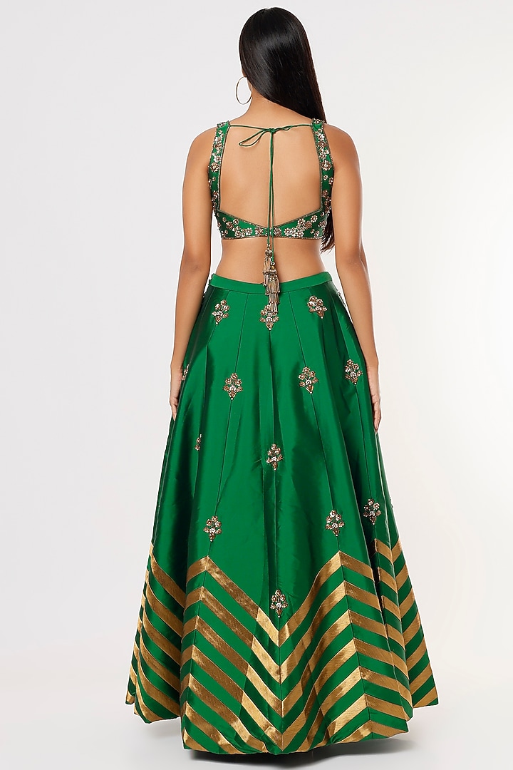 Emerald Green Taffeta Printed Wedding Lehenga Set by Rajat tangri at Pernia's Pop Up Shop