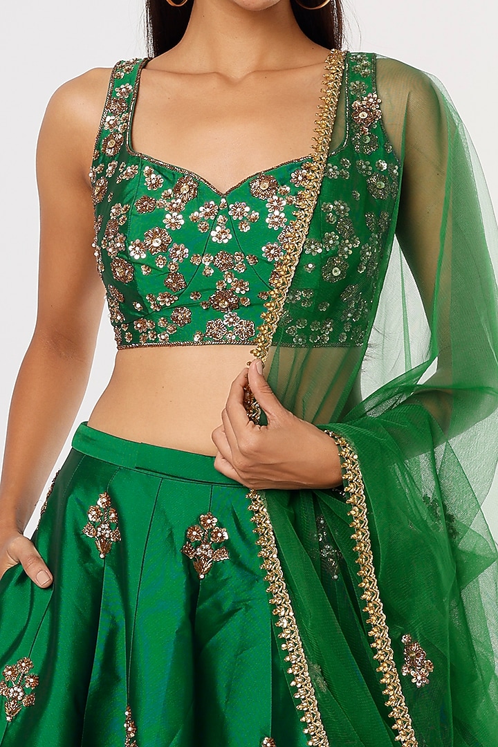 Emerald Green Taffeta Printed Wedding Lehenga Set by Rajat tangri at Pernia's Pop Up Shop