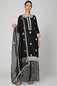 product-color-Black