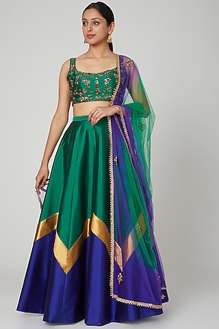 Emerald Green Embroidered Lehenga Set by Rajat tangri 