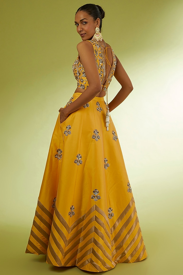 Yellow Taffeta & Net Wedding Lehenga Set by Rajat tangri at Pernia's Pop Up Shop