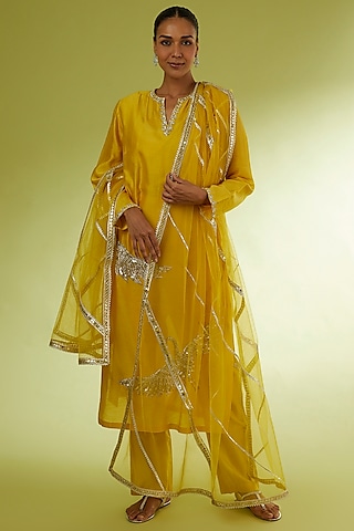 Yellow Hand Embroidered Kurta Set by Rajat tangri