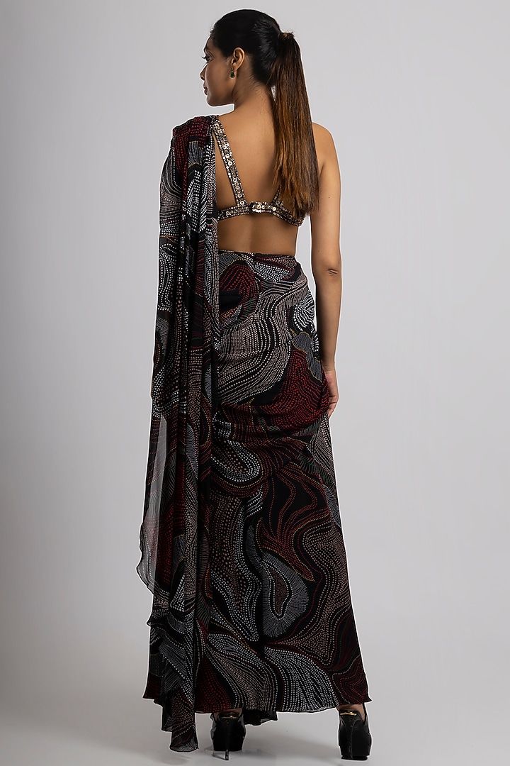 Black Georgette & Crepe Wedding Saree Set by Rajat tangri at Pernia's Pop Up Shop