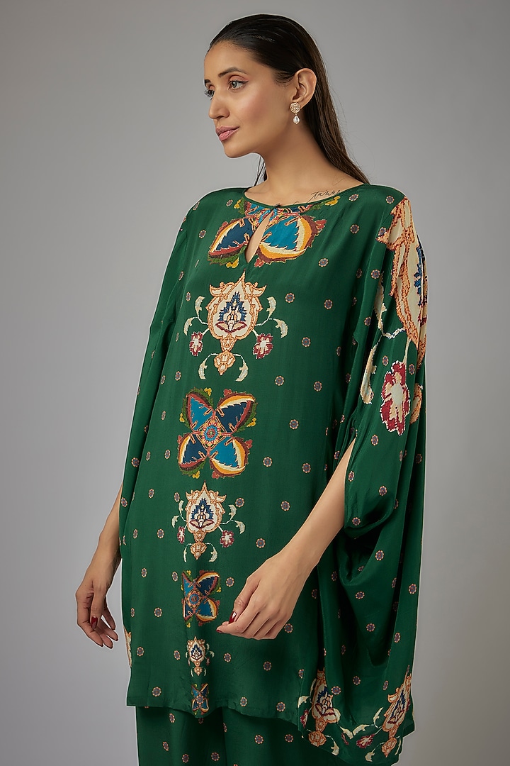 Green Crepe Printed Kaftan Set by Rajat tangri at Pernia's Pop Up Shop