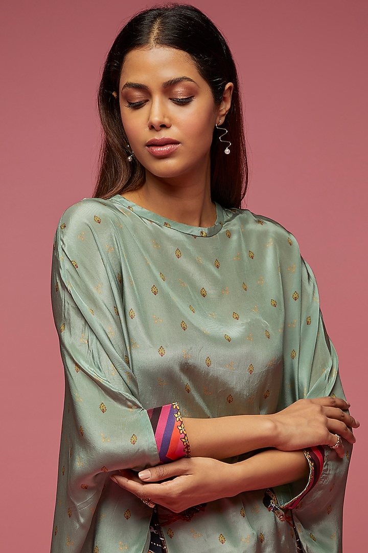 Grey Crepe Kite Kaftan Set by Rajat tangri  at Pernia's Pop Up Shop