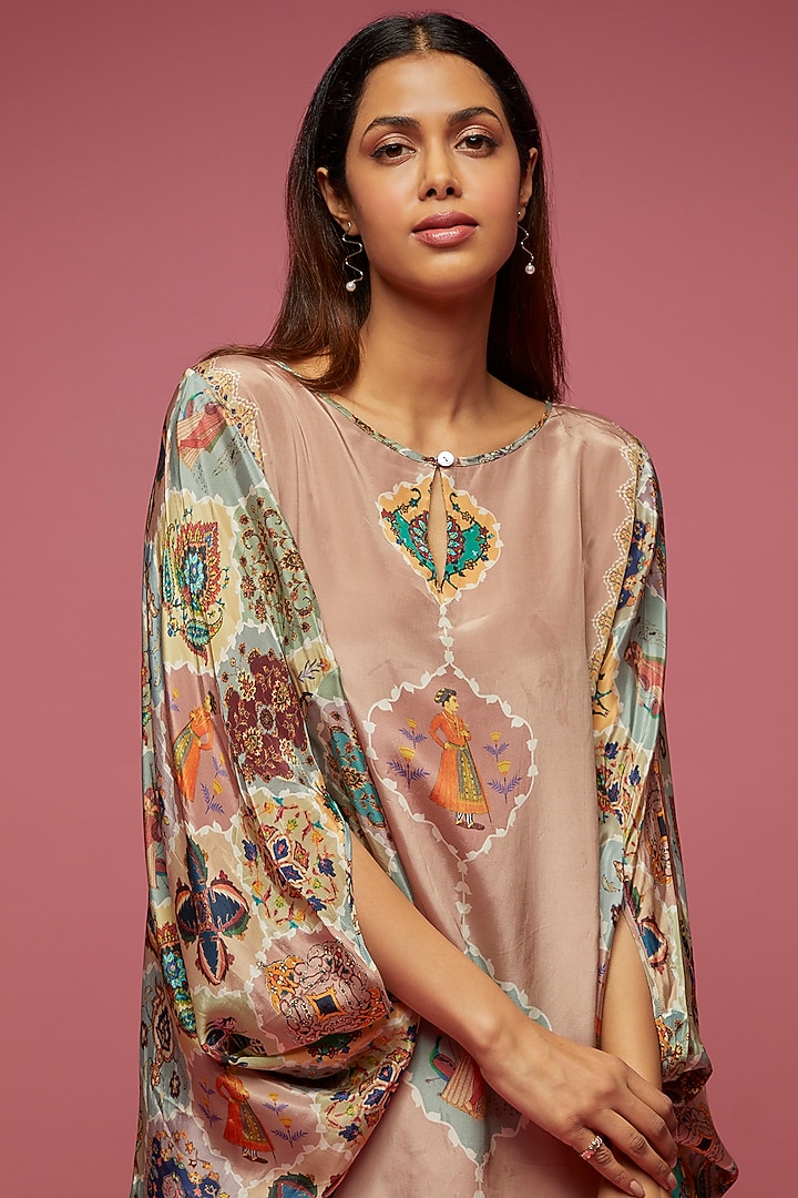 Dusty Rose Crepe Kaftan Set by Rajat tangri at Pernia's Pop Up Shop