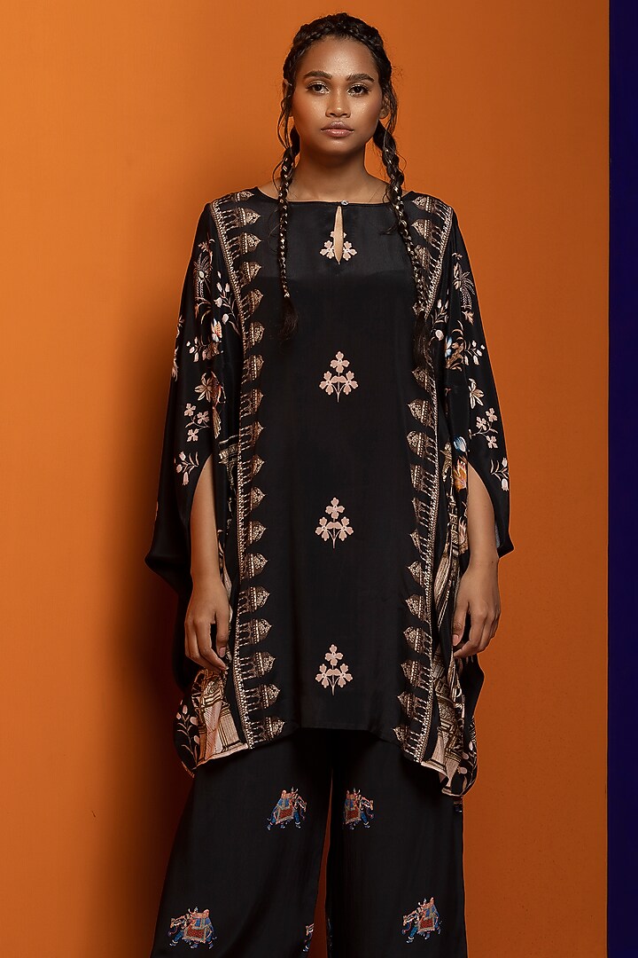 Black Crepe Kaftan Set by Rajat tangri at Pernia's Pop Up Shop
