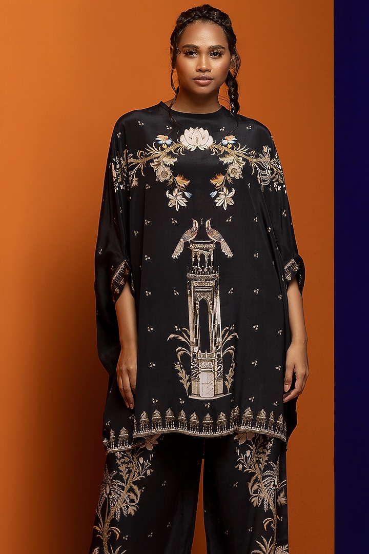 Black Crepe Kaftan Set by Rajat tangri at Pernia's Pop Up Shop