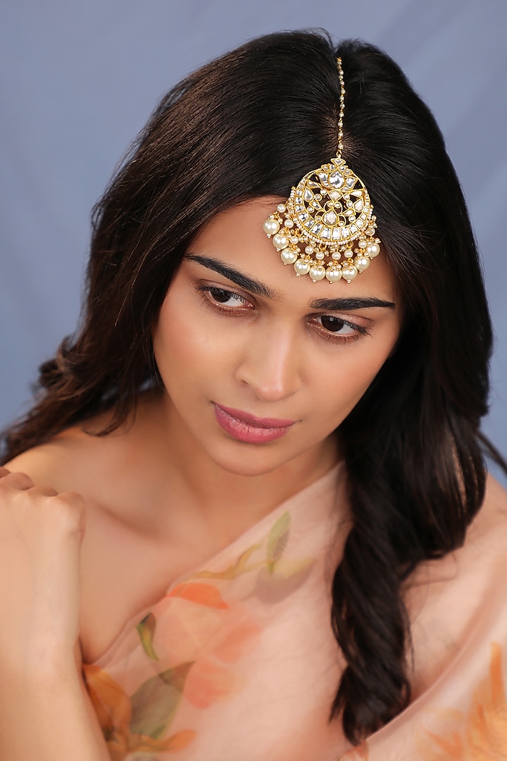 Matte Gold Plated Pearl Maangtikka by Riana Jewellery at Pernia's Pop Up Shop