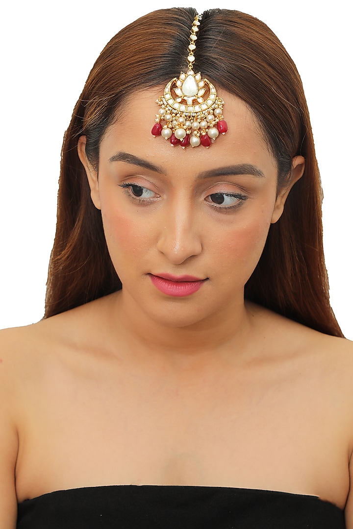 Gold Plated Beaded Maang Tikka by Riana Jewellery at Pernia's Pop Up Shop