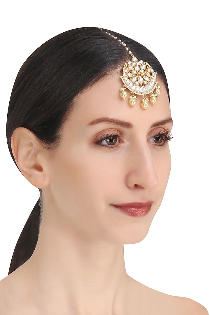Riana Jewellery presents Gold plated jadtar stone round maang tikka available only at Pernia's Pop Up Shop.