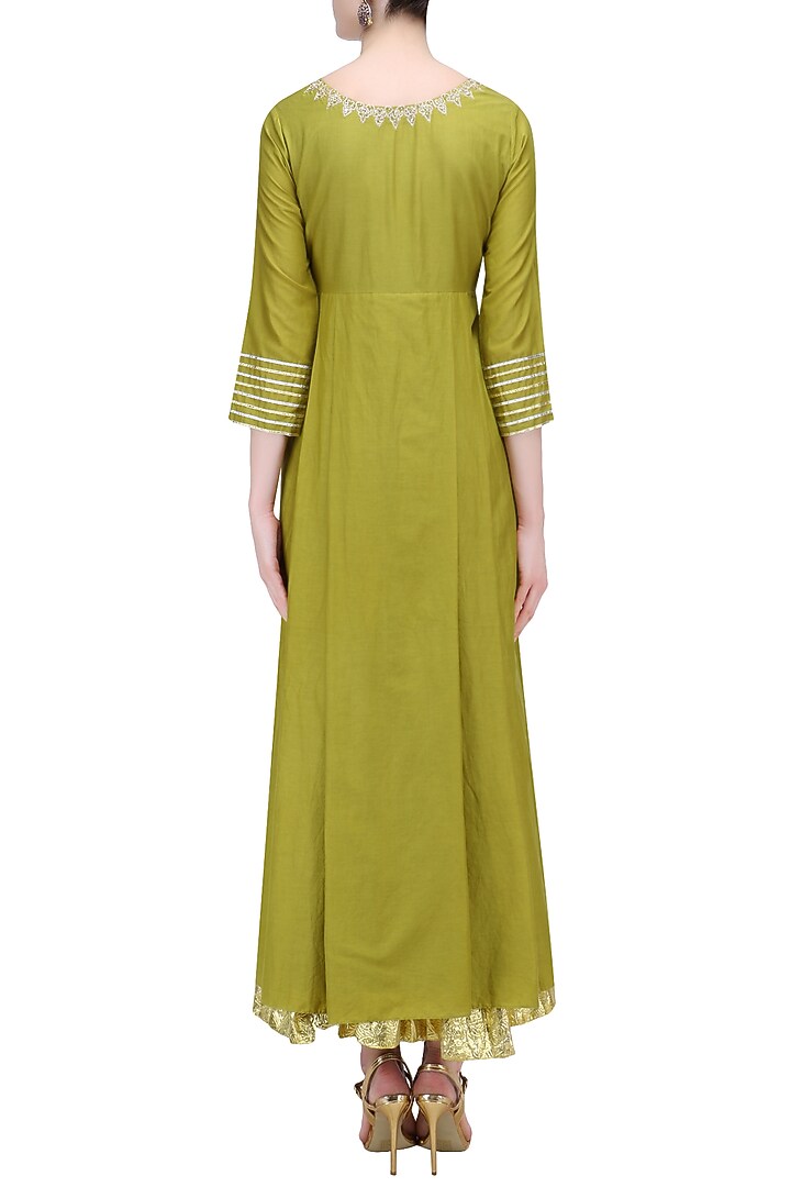 Olive green thread embroidered kurta and skirt set available only at Pernia's Pop Up Shop.