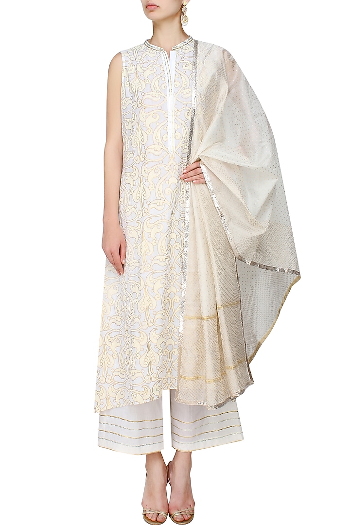 White A line hand block printed kurta with white pants and printed dupatta available only at Pernia's Pop Up Shop.