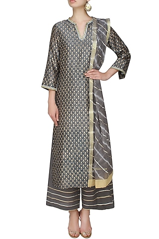 Grey A line floral khadi motifs kurta with grey straight pants and lehriya gota border dupatta by RAJH By Bani & Sheena