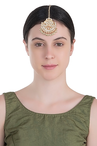 Gold plated green and white maang tikka by RIANA JEWELLERY