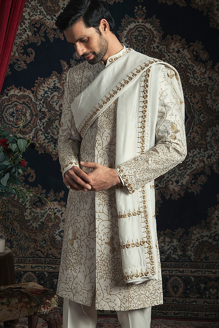 Ivory Embroidered Groom Sherwani Set by Rachit Khanna Men at Pernia's Pop Up Shop