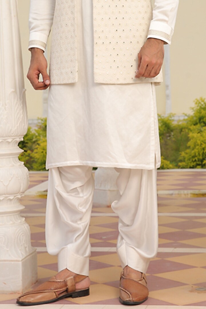 Off-White Embroidered Wedding Indowestern Jacket Set by Rohit Kamra Jaipur at Pernia's Pop Up Shop
