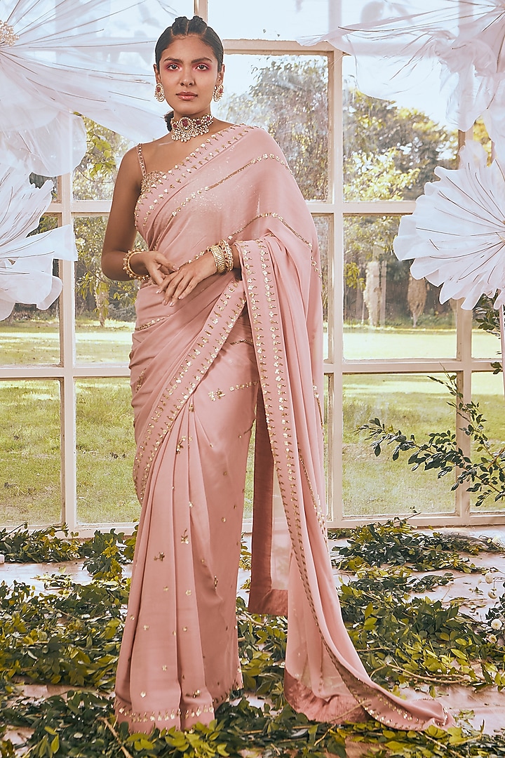 Rose Gold Georgette Thread Embroidered Saree Set by Rachit Khanna at Pernia's Pop Up Shop