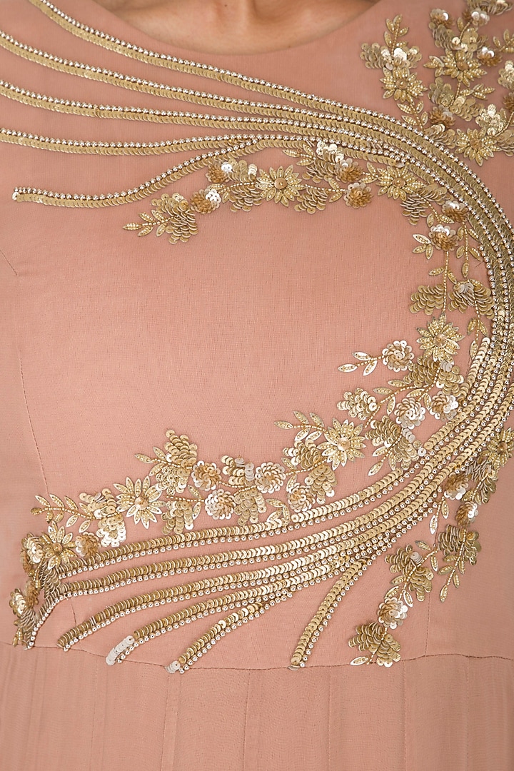 Dusty Pink Embroidered Crinkled Wedding Anarkali Set by Rachit Khanna at Pernia's Pop Up Shop